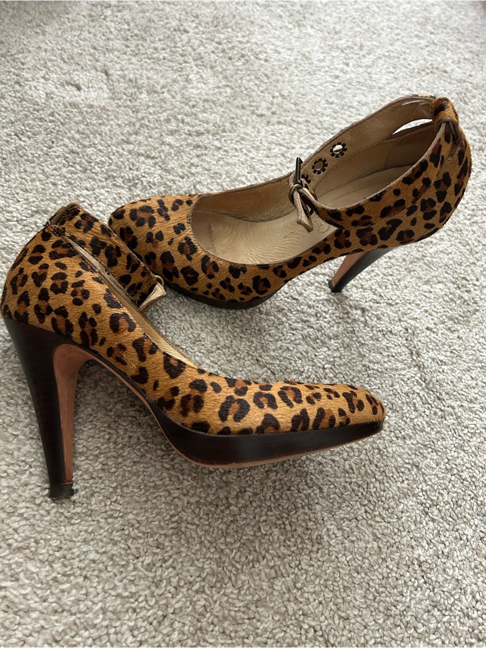 Leopard Print Mary Jane High Heels in Tan and Black